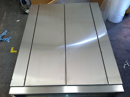 3-indEx-bi-fold-cabinet-front